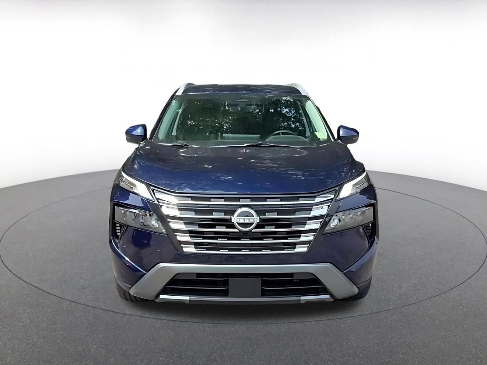 Used 2026 Nissan Rogue SL FWD image 4