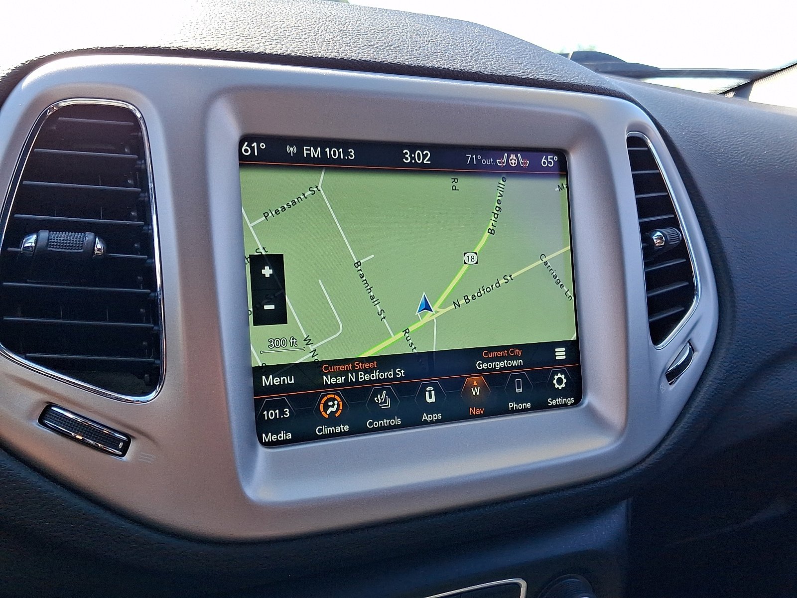 Used 2021 Jeep Compass Latitude AWD/4WD image 18