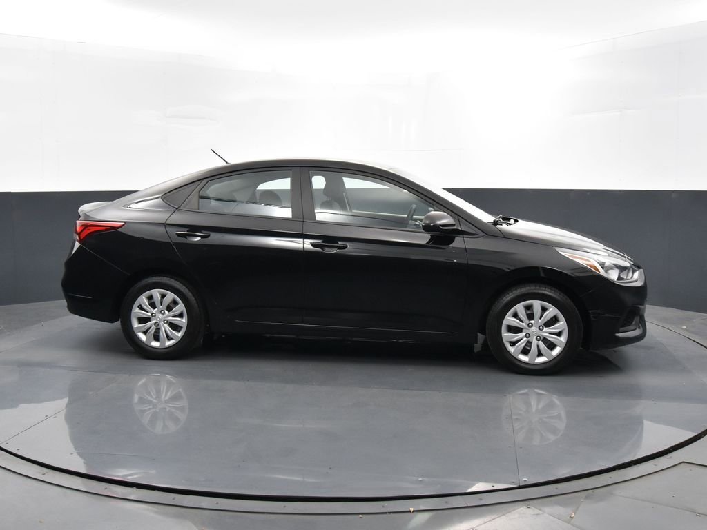 Used 2022 Hyundai Accent SE image 39