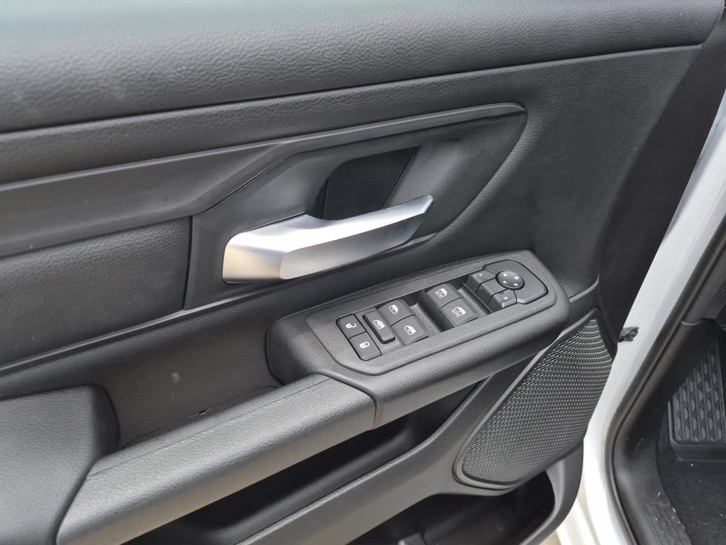 New 2026 RAM 1500 Tradesman AWD/4WD image 11