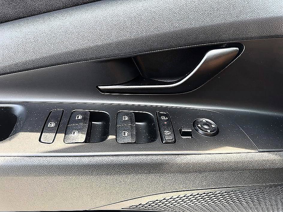 New 2026 Hyundai Elantra N FWD image 13