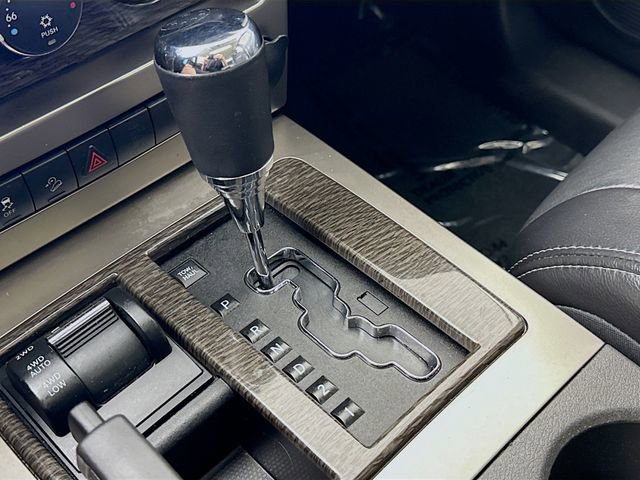 Used 2012 Jeep Liberty Limited w/ Tire & Wheel Group AWD/4WD image 15