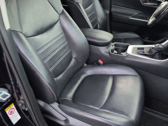 Used 2019 Toyota RAV4 XLE Premium w/ Cold Weather Package AWD/4WD image 22