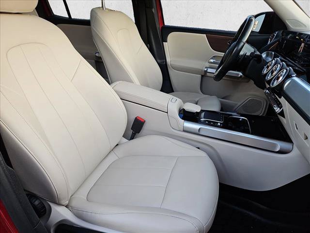 Used 2022 Mercedes-Benz GLB 250 4MATIC image 22