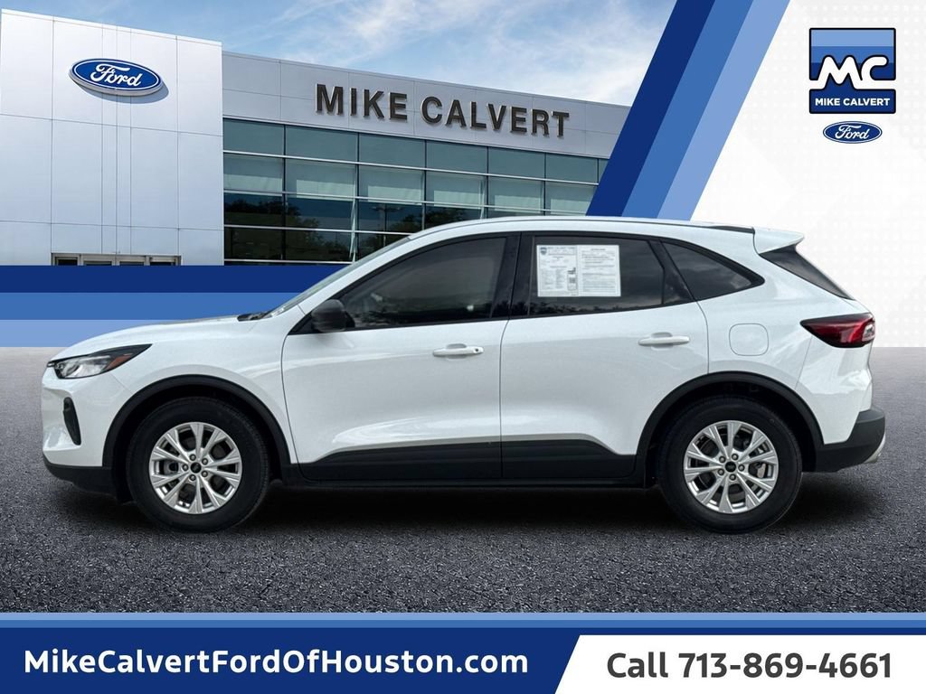Used 2025 Ford Escape Active w/ Tech Pack #1 FWD image 2