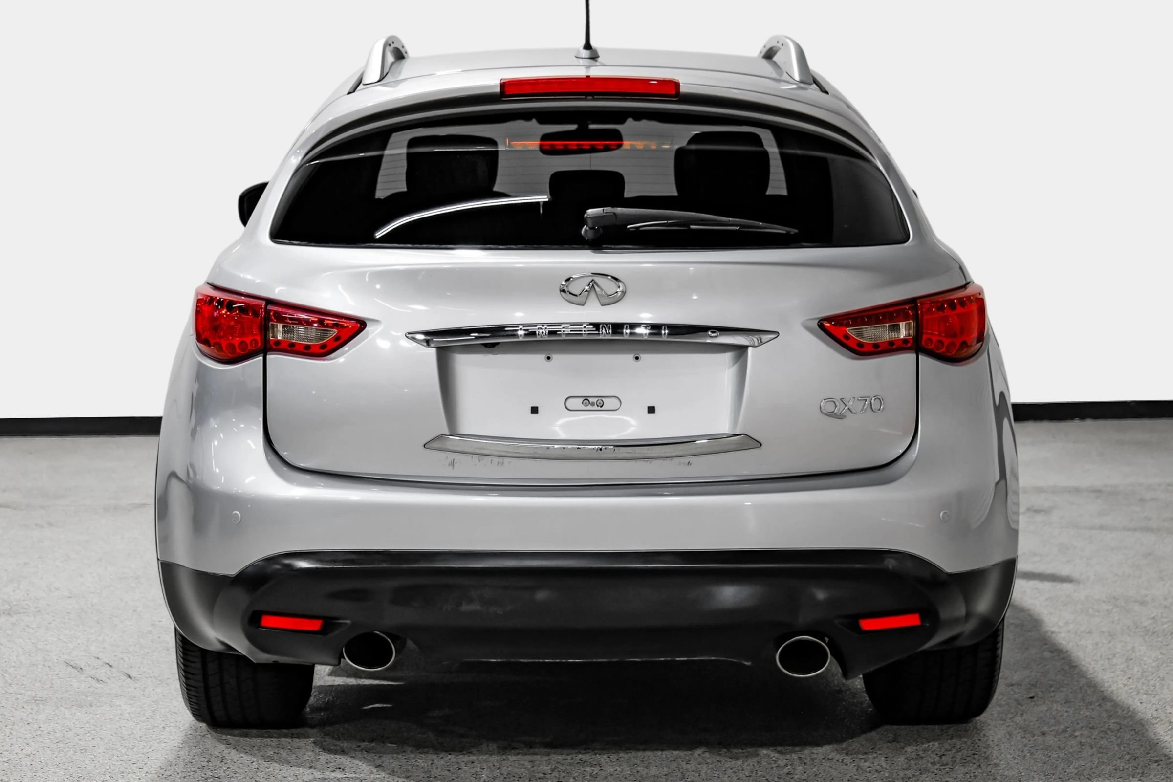 Used 2017 INFINITI QX70 AWD w/ Premium Package image 7