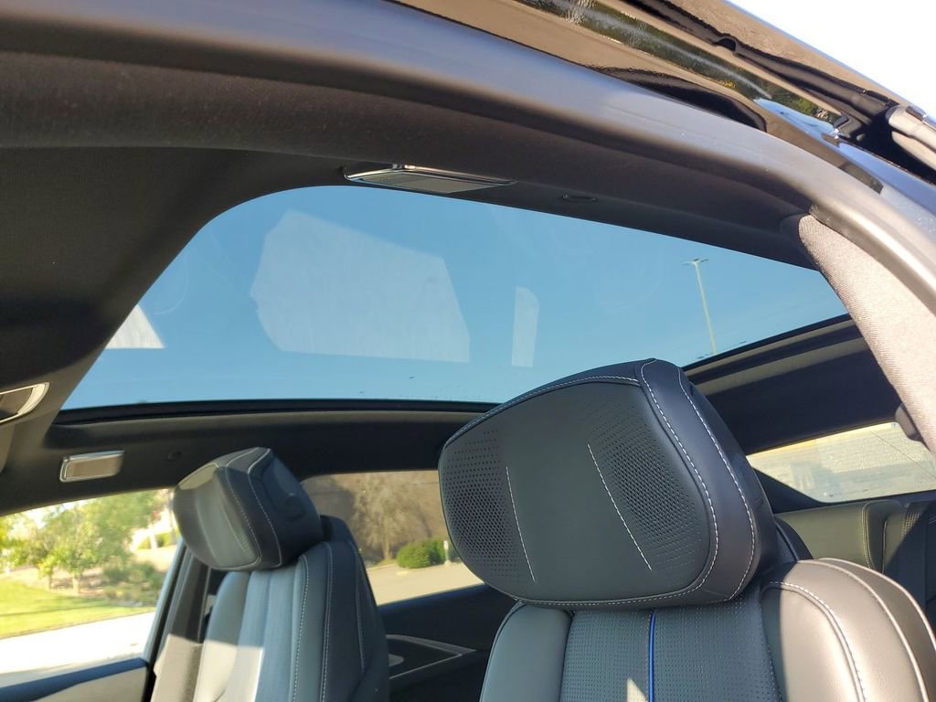 New 2026 Cadillac Lyriq V image 18