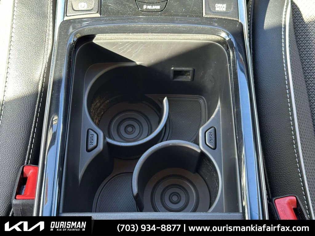 Used 2022 Kia Niro EX w/ Cold Weather Package image 9