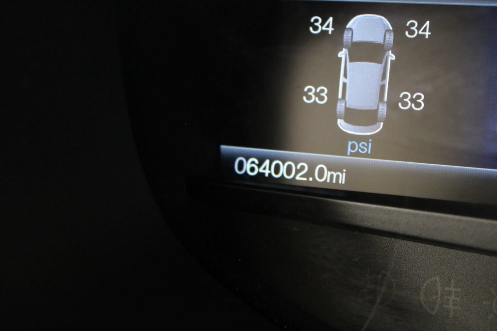 Used 2018 Ford Edge Titanium w/ Equipment Group 301A AWD/4WD image 27