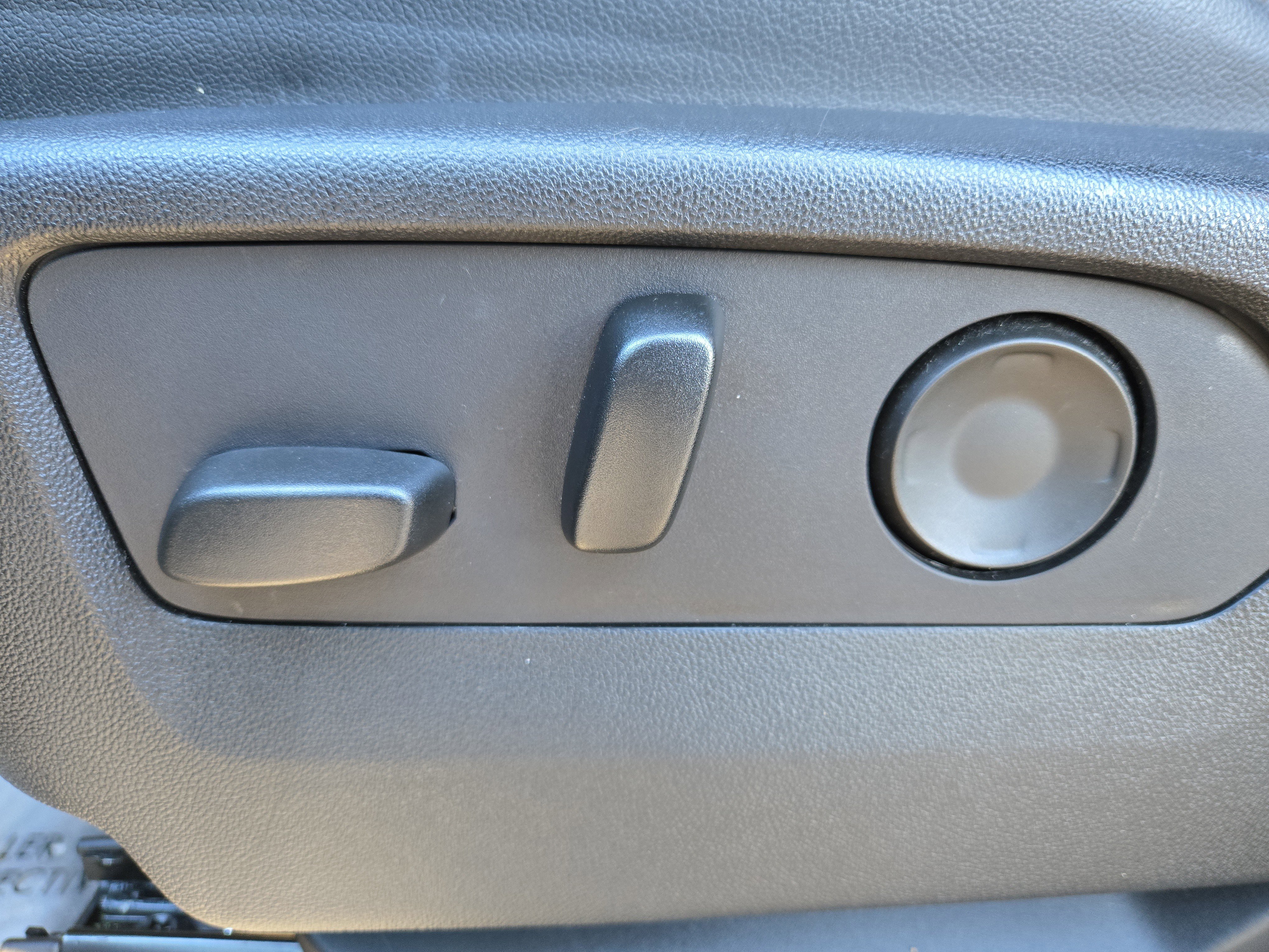 Used 2021 Chevrolet Tahoe High Country w/ Premium Package image 14