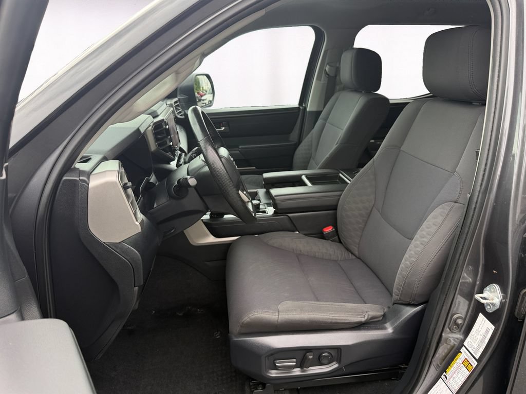 Used 2022 Toyota Tundra SR5 AWD/4WD image 9