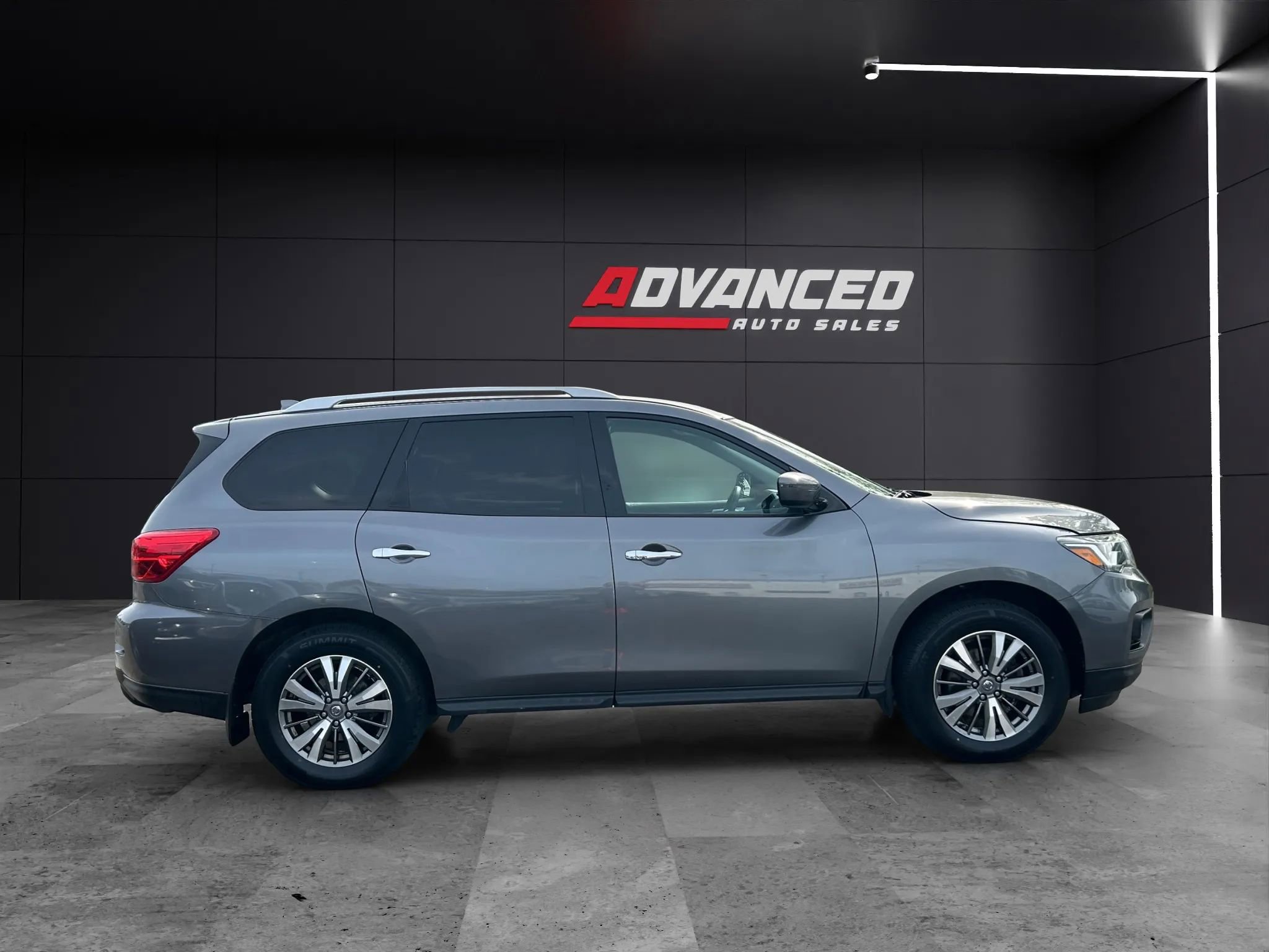 Used 2020 Nissan Pathfinder S image 7