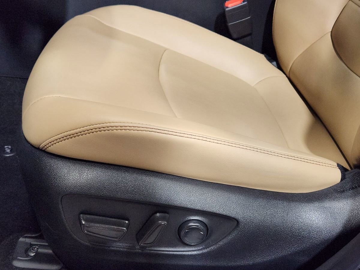 Used 2024 Toyota RAV4 XLE Premium image 42