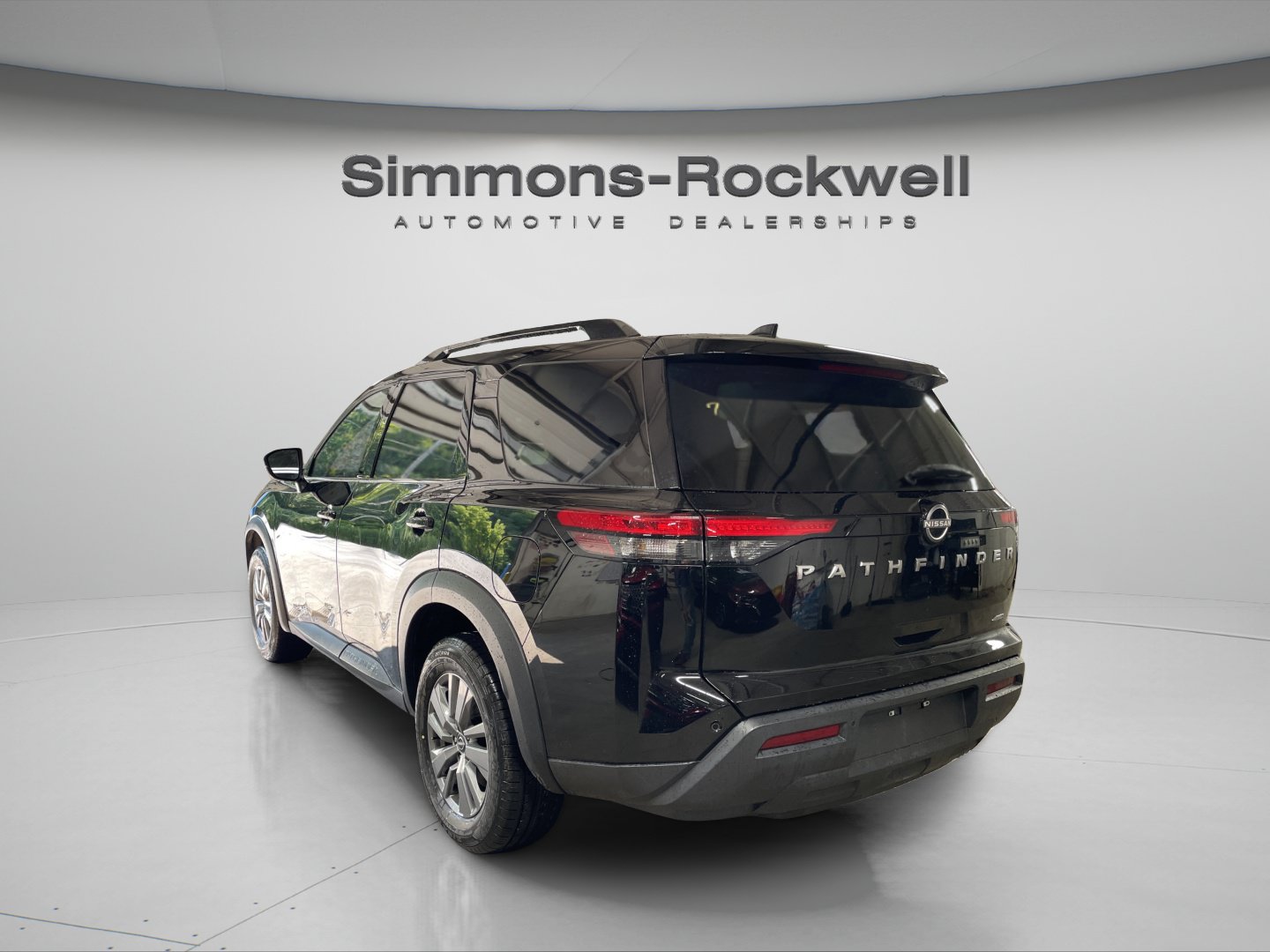 Used 2025 Nissan Pathfinder SV AWD/4WD image 3