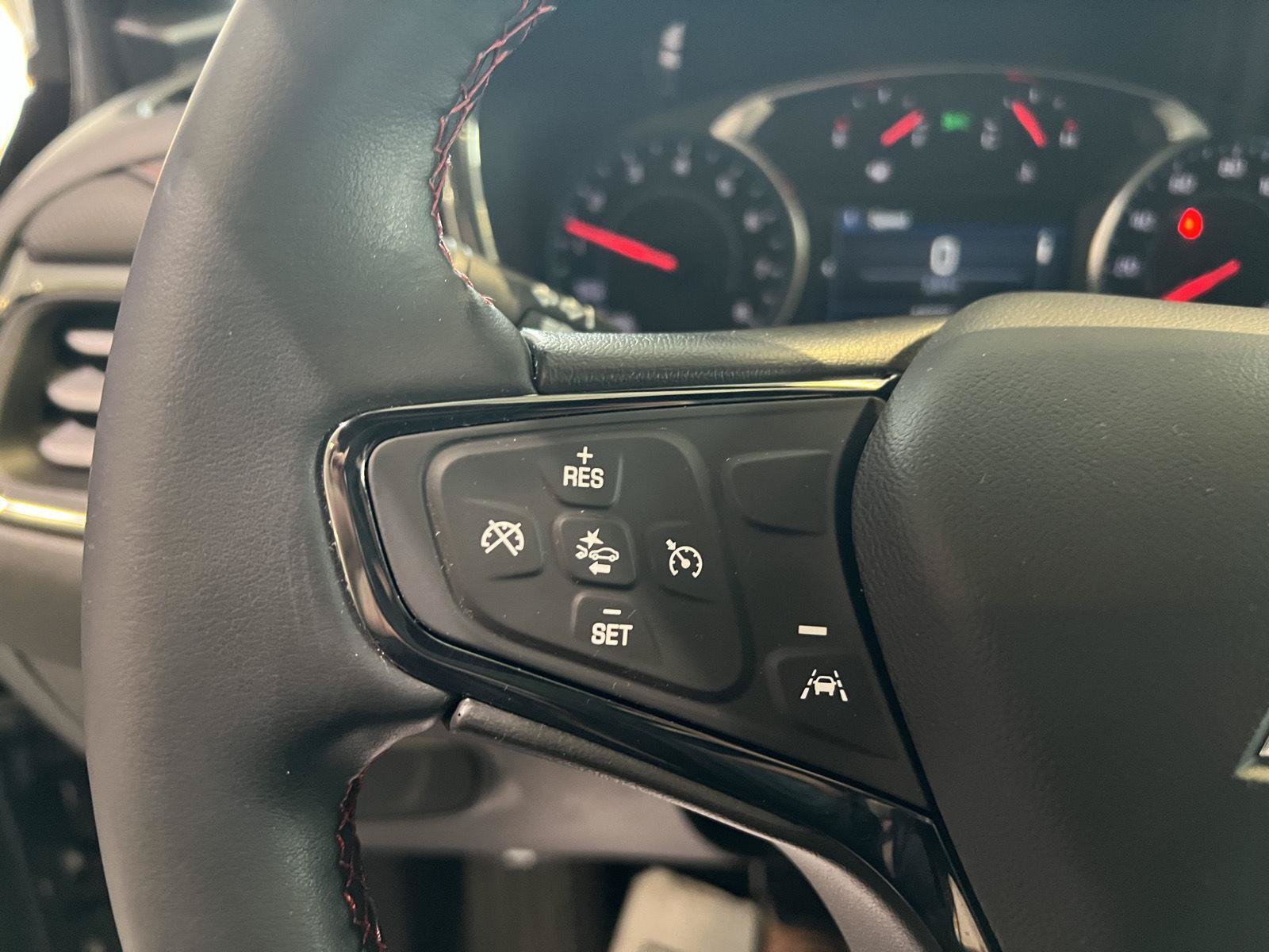 Used 2024 Chevrolet Equinox RS AWD/4WD image 21