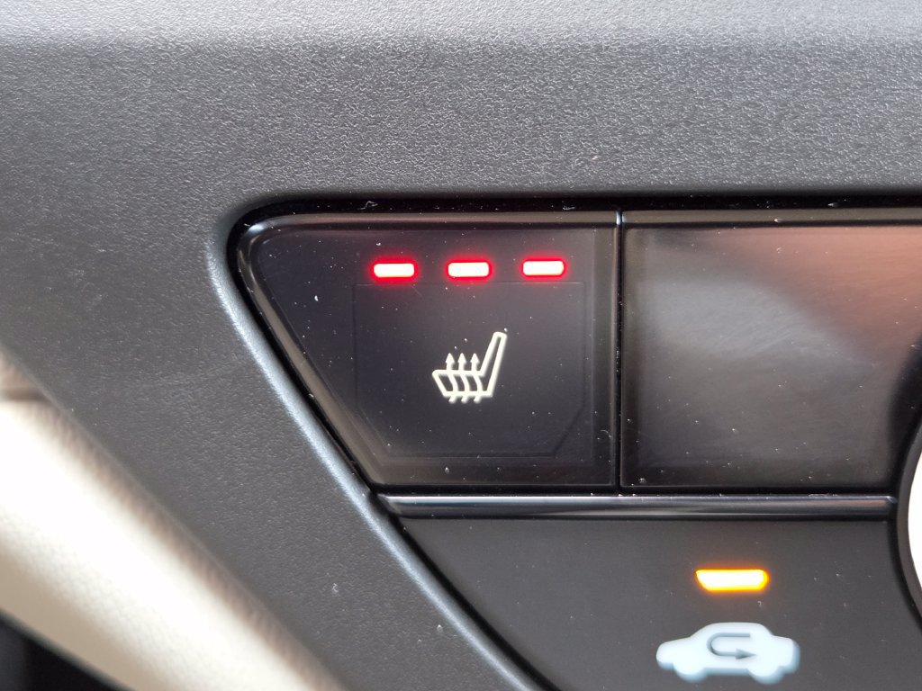 Certified 2024 Honda Accord EX image 8
