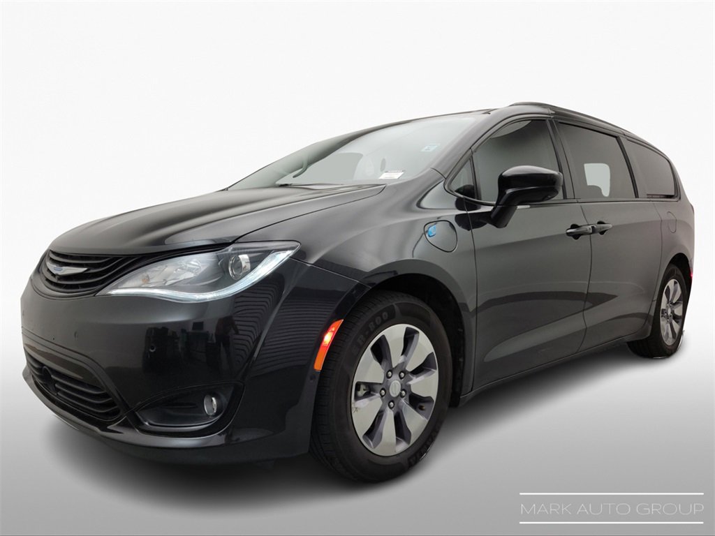 Used 2018 Chrysler Pacifica Limited w/ Advanced Safetytec Group