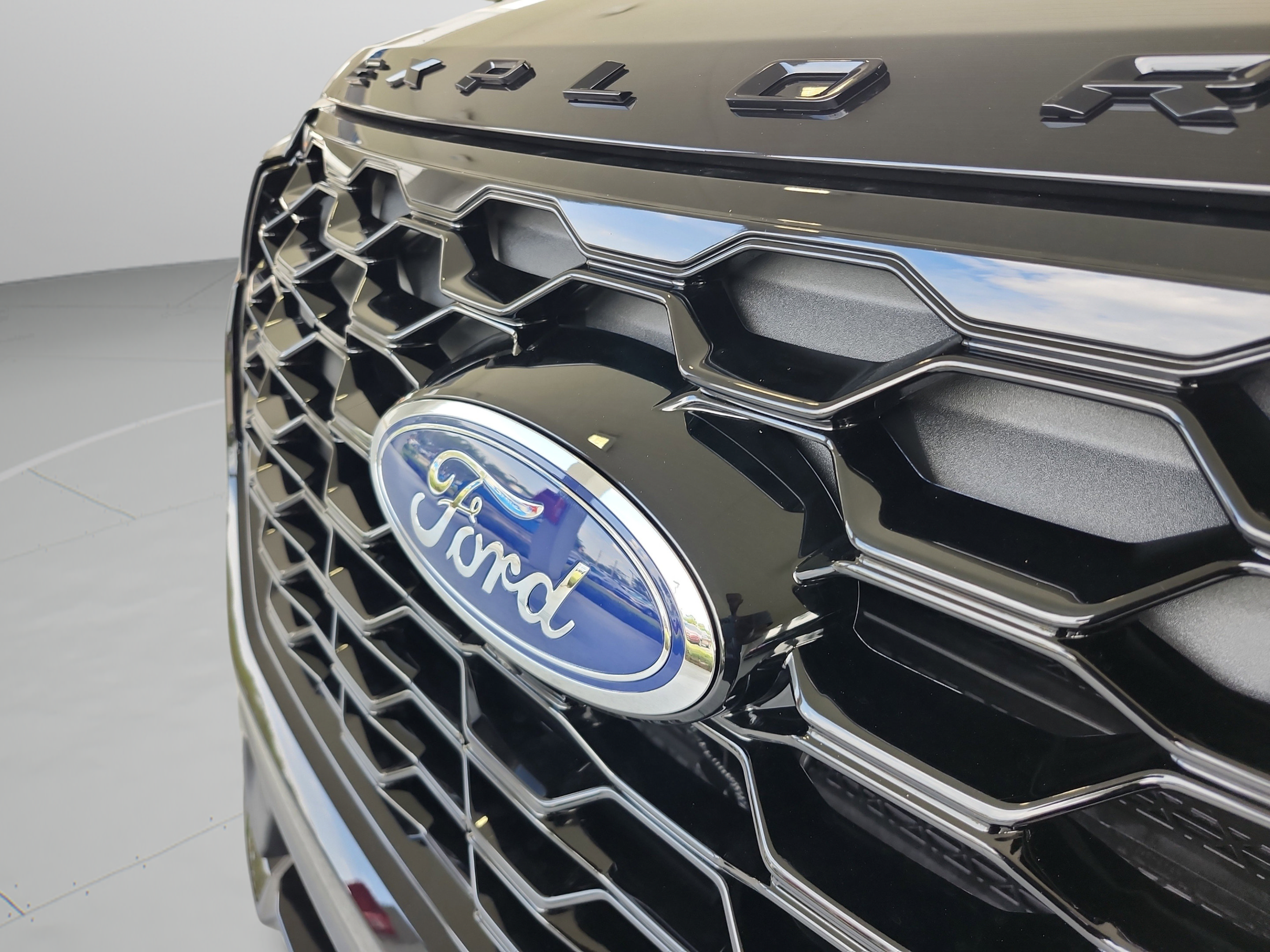 Certified 2026 Ford Explorer ST w/ Sun And Sound Package AWD/4WD image 31
