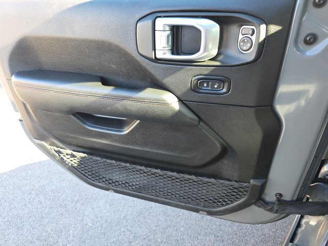 Used 2022 Jeep Gladiator Mojave AWD/4WD image 12