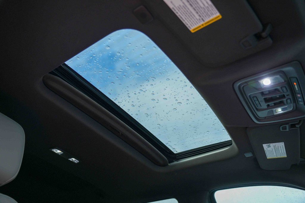 Used 2019 GMC Sierra 1500 SLT w/ SLT Premium Package image 17