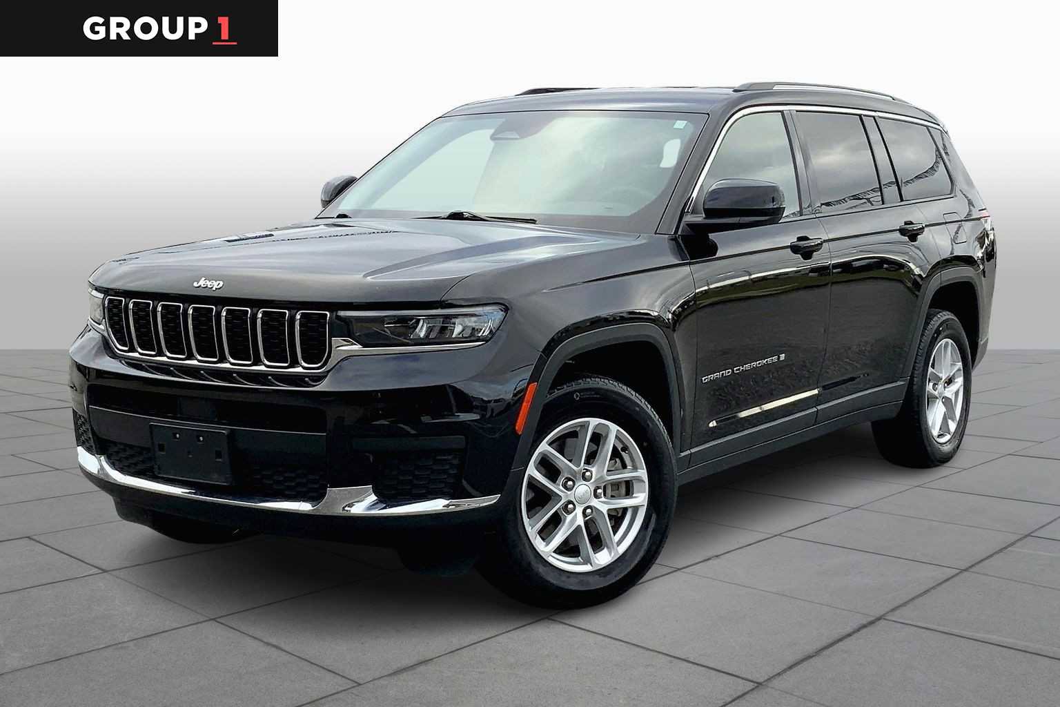 Used 2023 Jeep Grand Cherokee L Laredo image 1