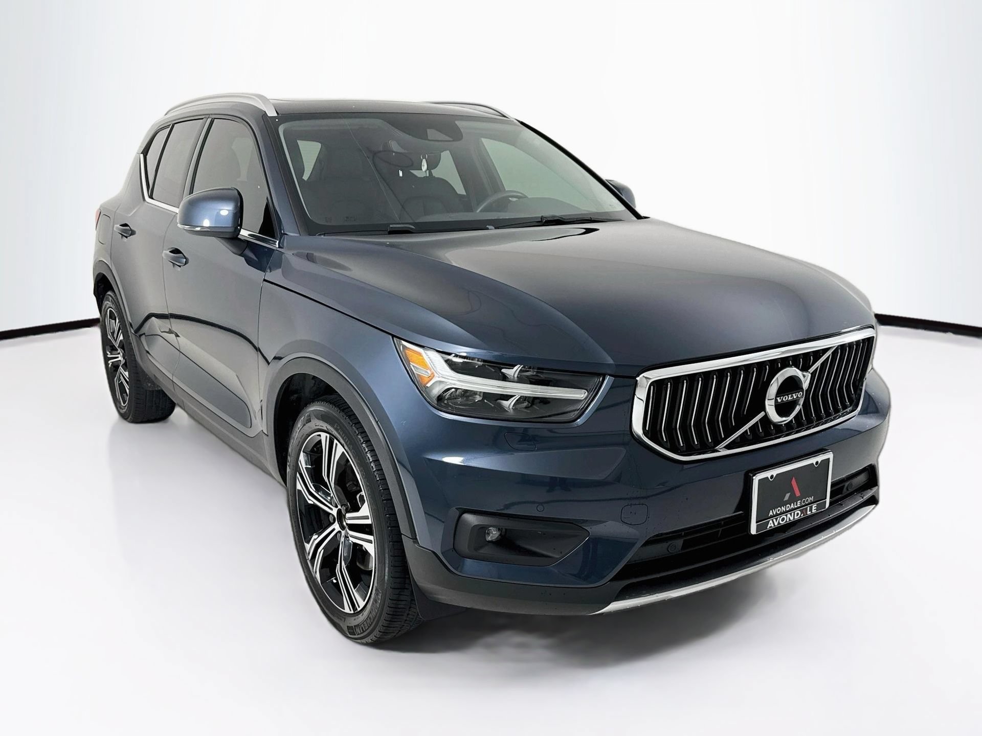 Used 2022 Volvo XC40 T5 Inscription w/ Climate Package AWD/4WD image 1