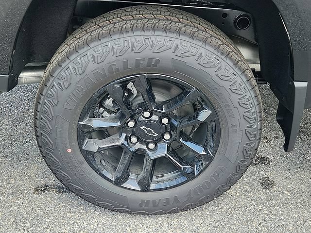 New 2026 Chevrolet Colorado Z71 w/ Midnight Edition AWD/4WD image 5