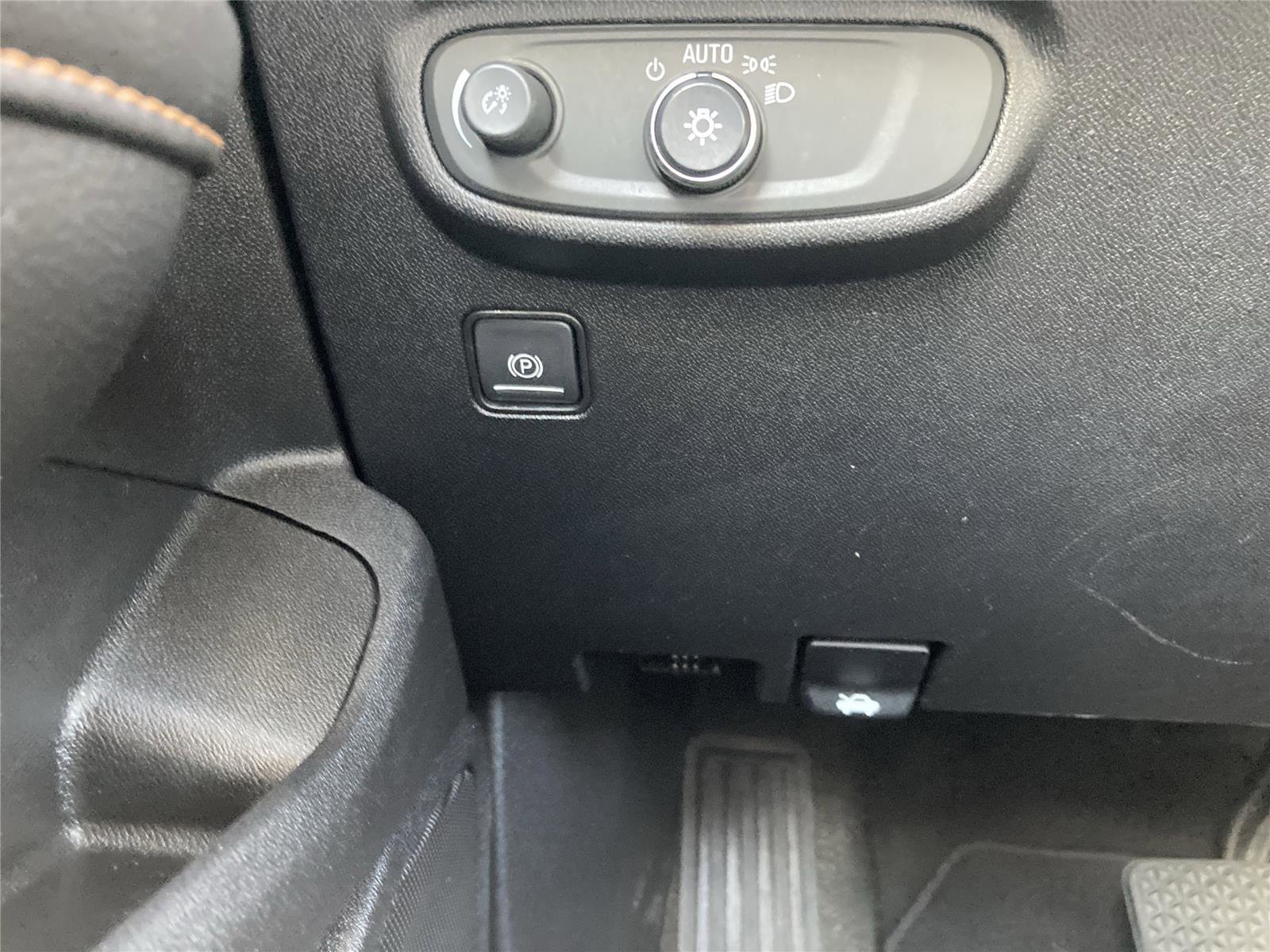 Used 2018 GMC Terrain SLE image 20