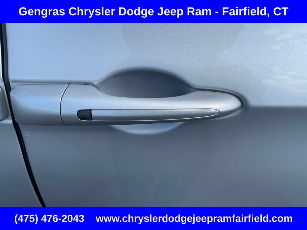 Certified 2024 Chrysler Pacifica Touring-L w/ S Appearance Package AWD/4WD image 41