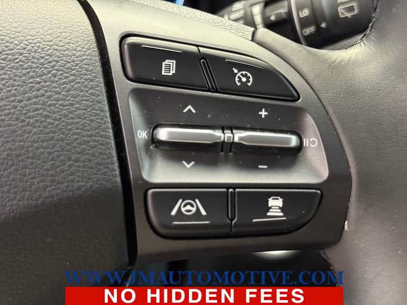 Used 2023 Hyundai Kona Limited AWD/4WD image 45