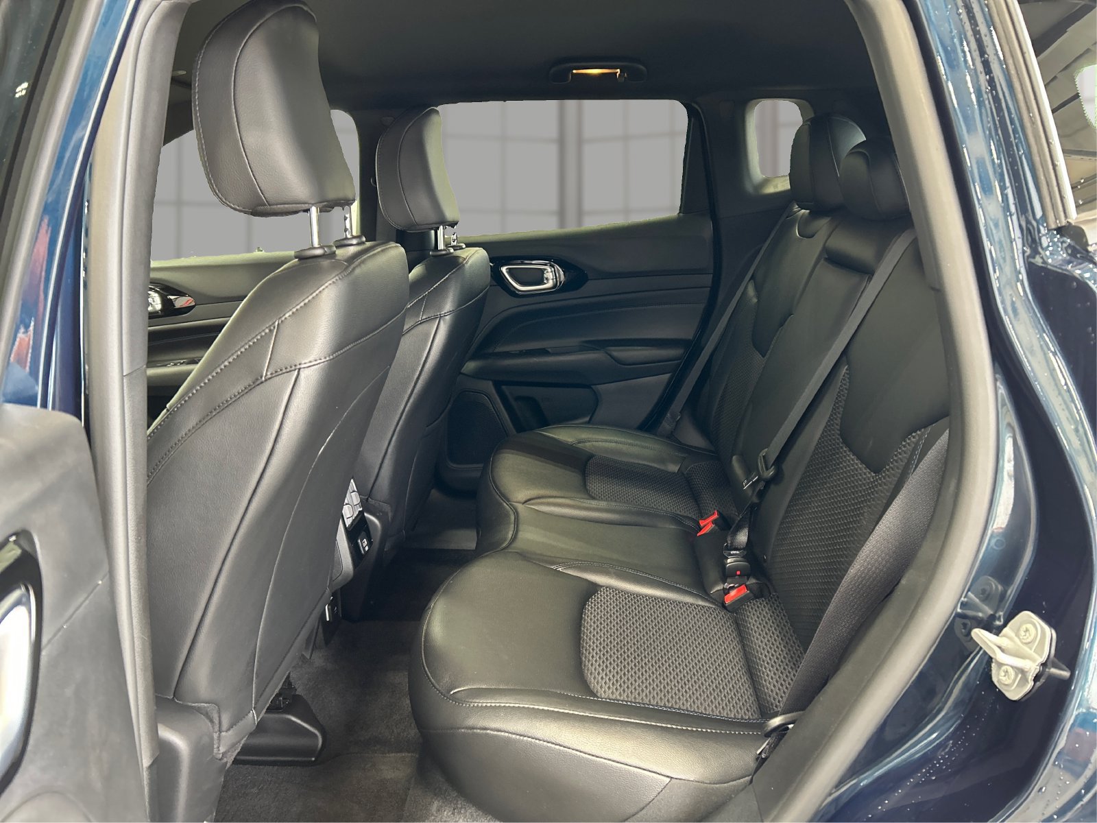 New 2026 Jeep Compass Latitude AWD/4WD image 10