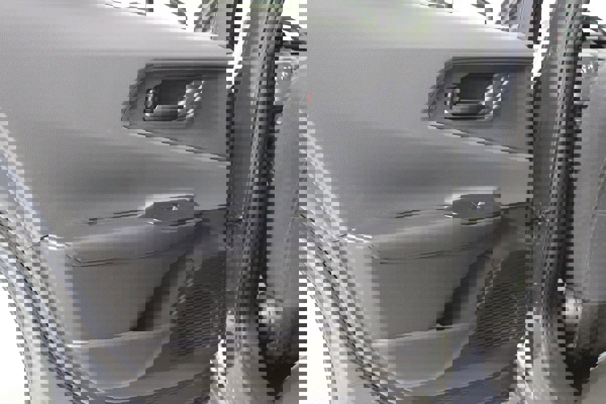 Used 2024 Toyota Prius LE image 21