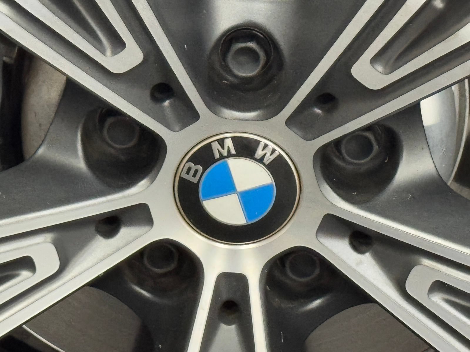 Used 2023 BMW 330i Sedan w/ Driving Assistance Package RWD image 17