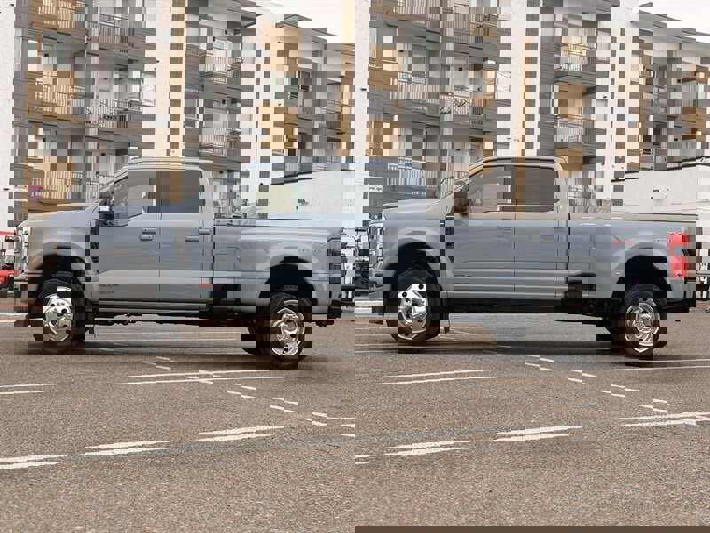 Used 2025 Ford F450 Platinum w/ FX4 Off-Road Package image 7