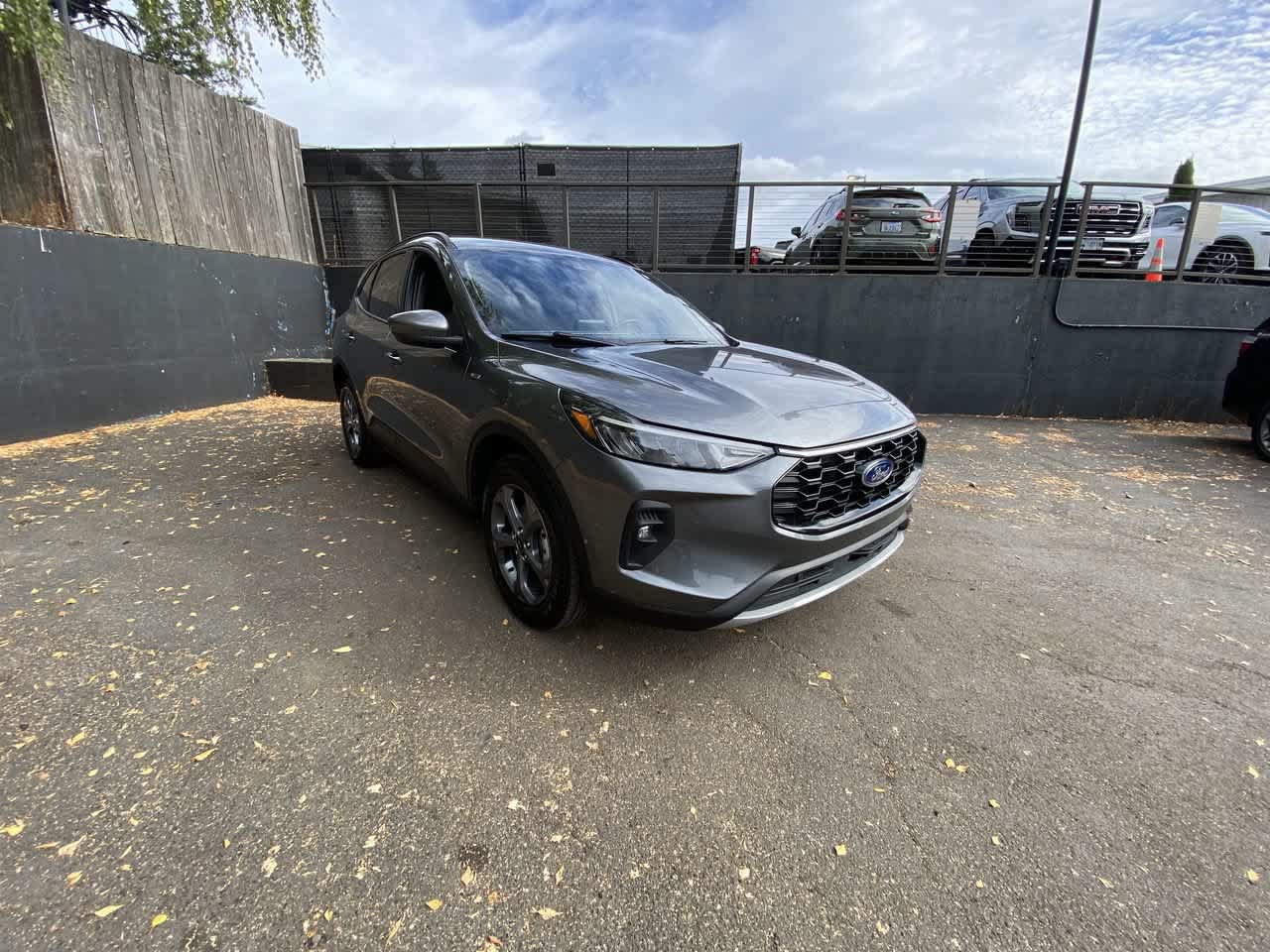 Used 2025 Ford Escape ST-Line Select AWD/4WD image 8