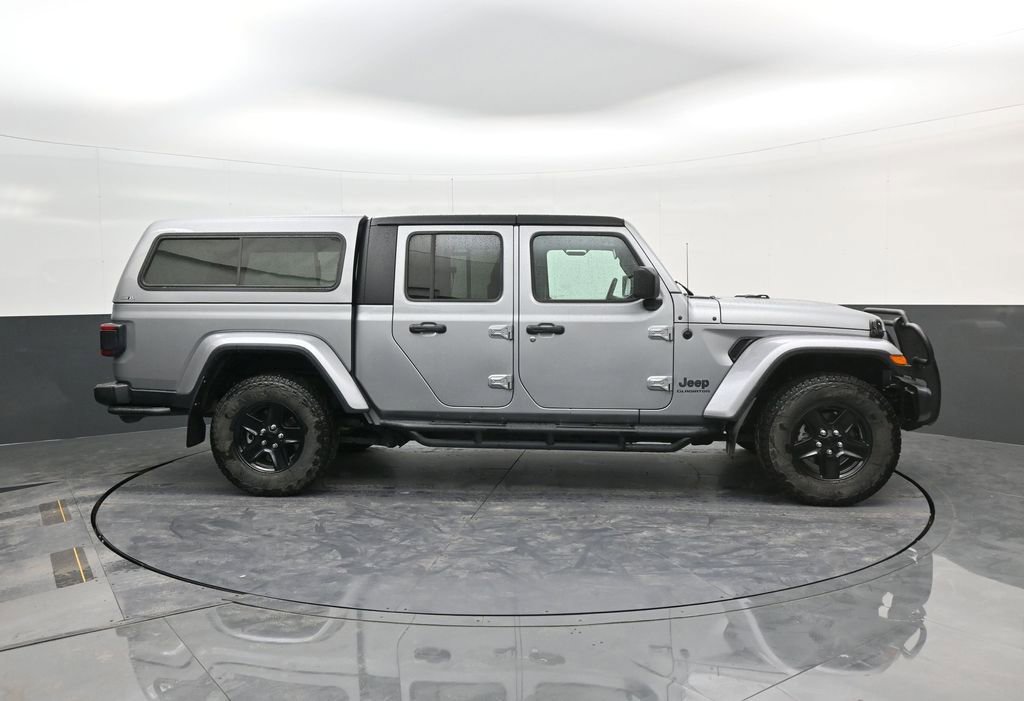 Used 2021 Jeep Gladiator Sport image 9