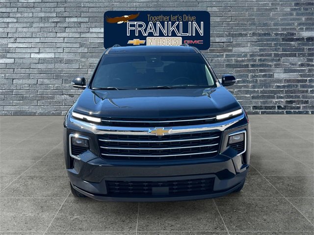 Used 2025 Chevrolet Traverse LT image 8