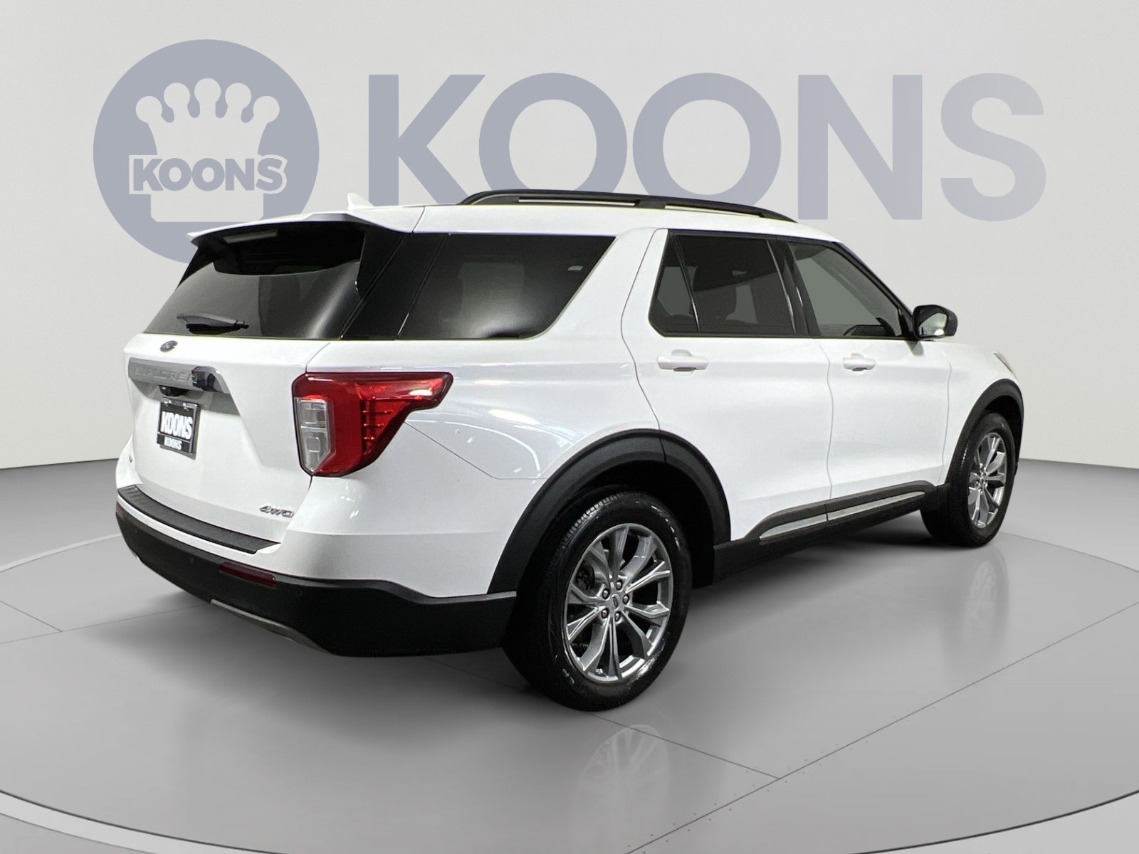 Certified 2022 Ford Explorer XLT w/ Equipment Group 202A AWD/4WD image 7