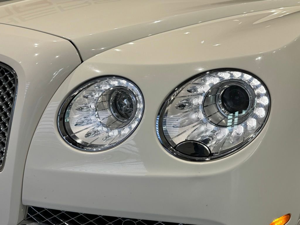 Used 2018 Bentley Flying Spur V8 image 10