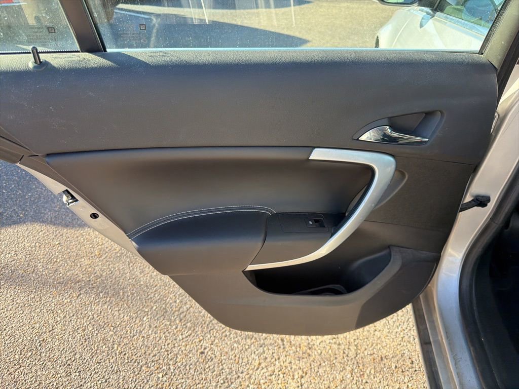 Used 2015 Buick Regal image 15