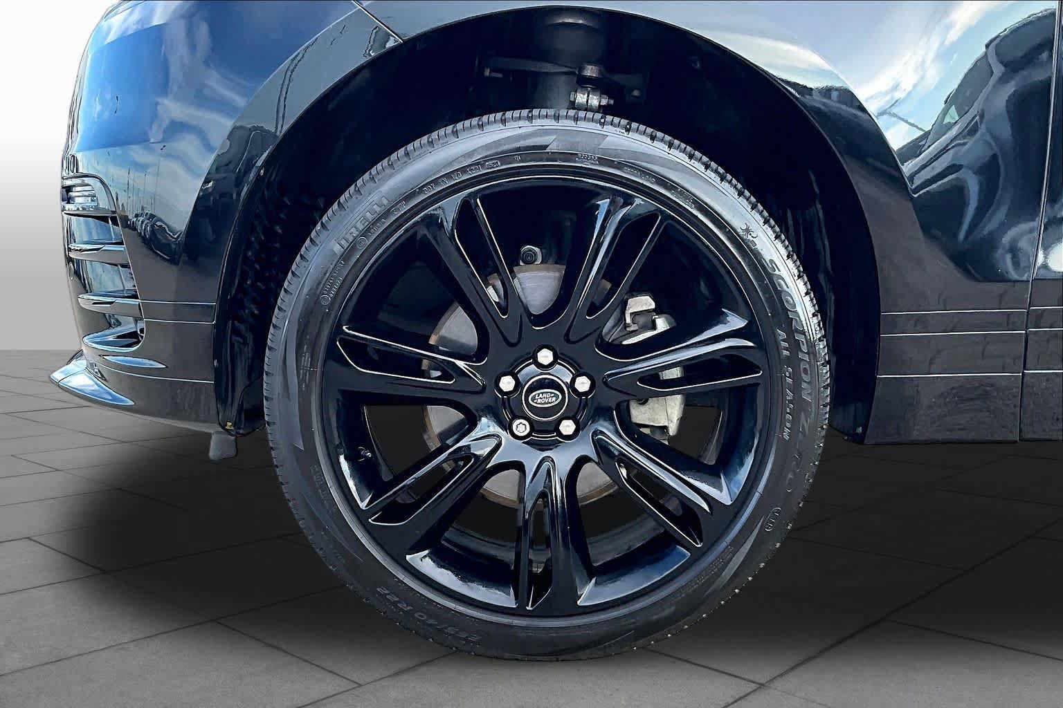Used 2022 Land Rover Range Rover Velar R-Dynamic S AWD/4WD image 11