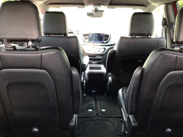 Used 2017 Chrysler Pacifica Touring-L FWD image 50