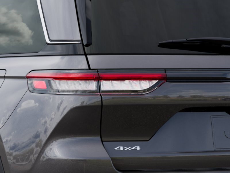 New 2025 Jeep Grand Cherokee Limited w/ Trailer Tow Package image 9