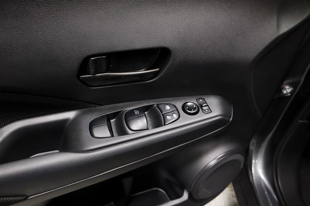 Certified 2025 Nissan Kicks Play S image 22