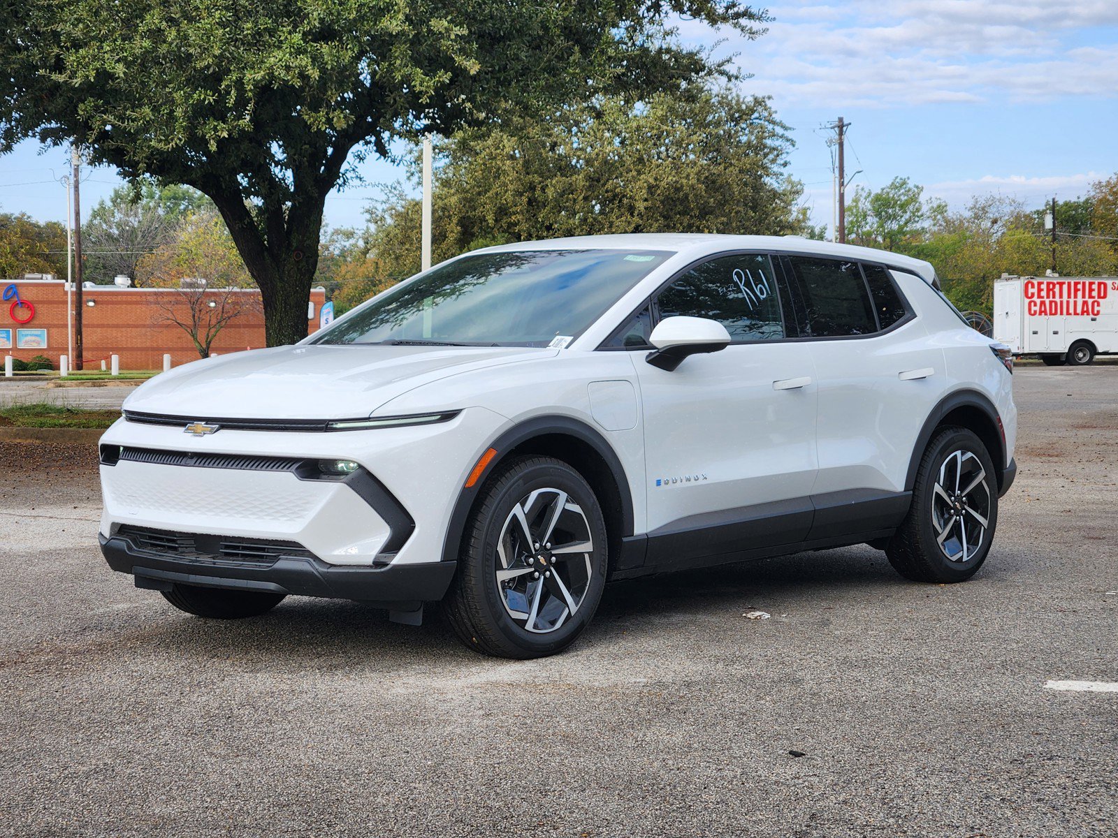 New 2026 Chevrolet Equinox EV LT w/ Comfort Package image 2