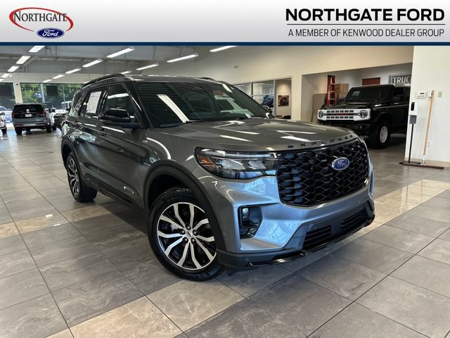 Used 2025 Ford Explorer ST-Line AWD/4WD image 1