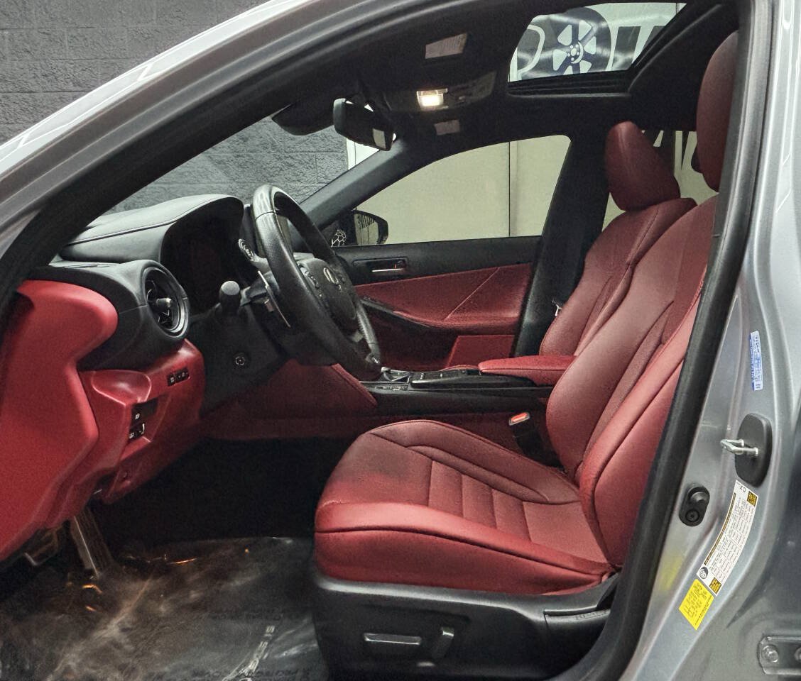 Used 2024 Lexus IS 350 F Sport RWD image 18