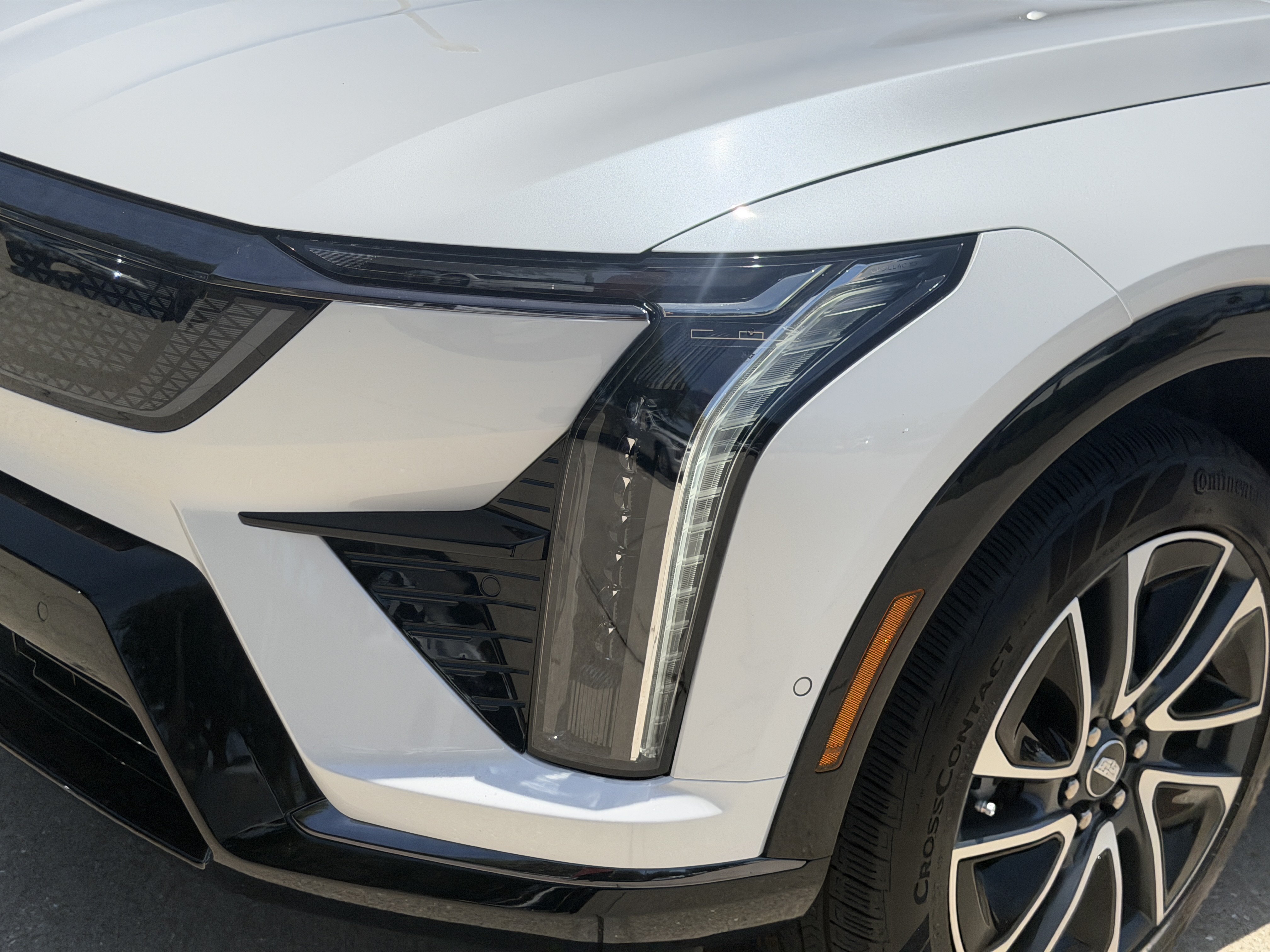 Certified 2025 Cadillac Optiq Sport 1 AWD/4WD image 8