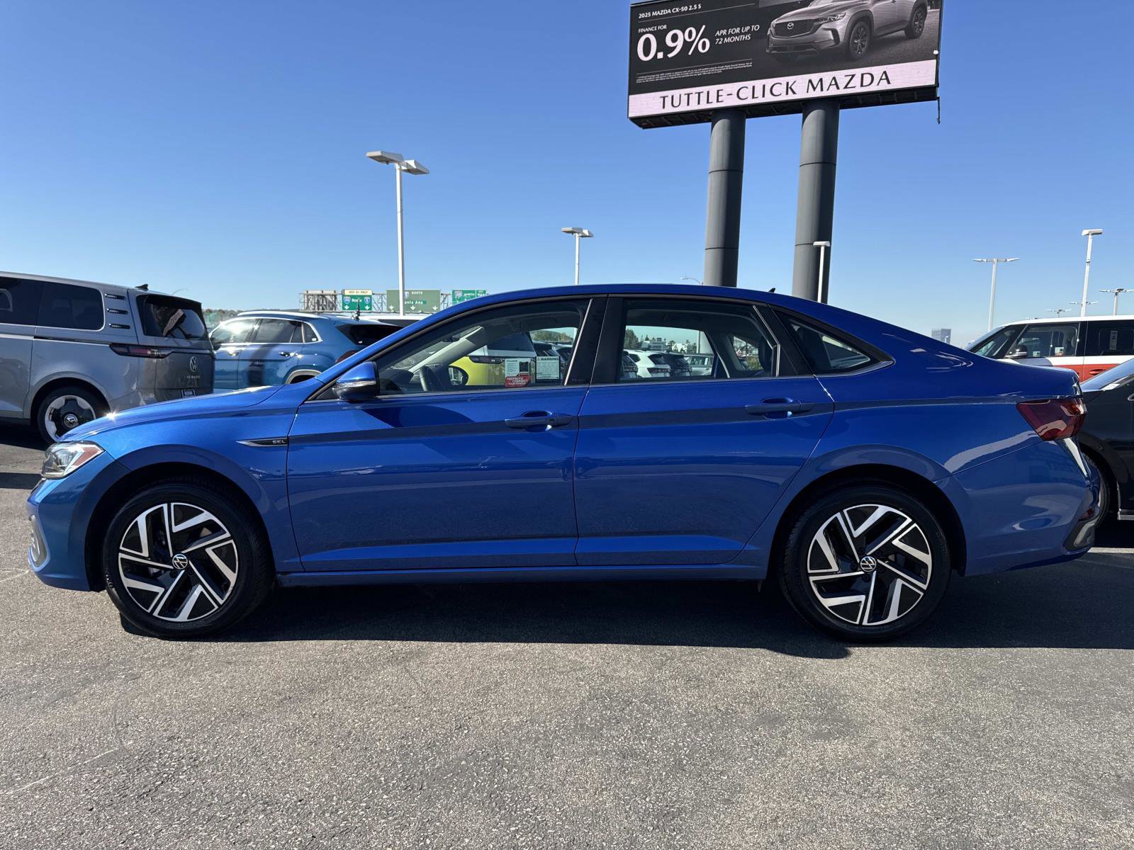 Certified 2022 Volkswagen Jetta SEL image 2