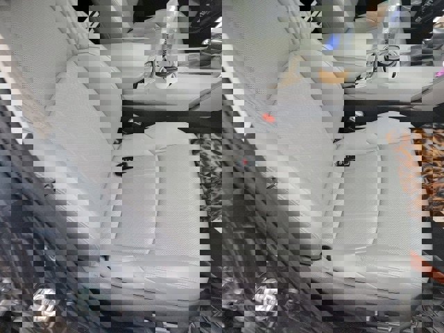 Certified 2021 Toyota Venza Limited image 7